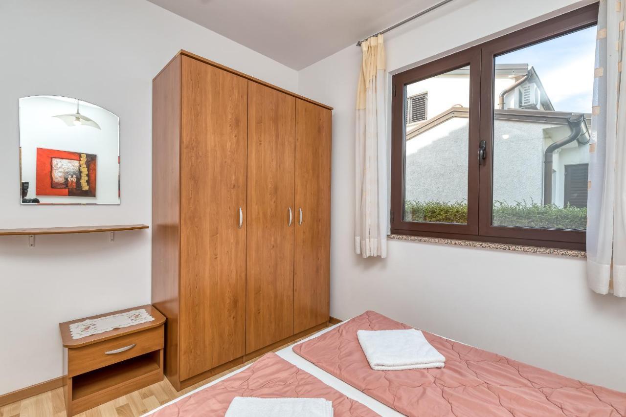 Apartment Complex Silva Rovinj Exterior photo